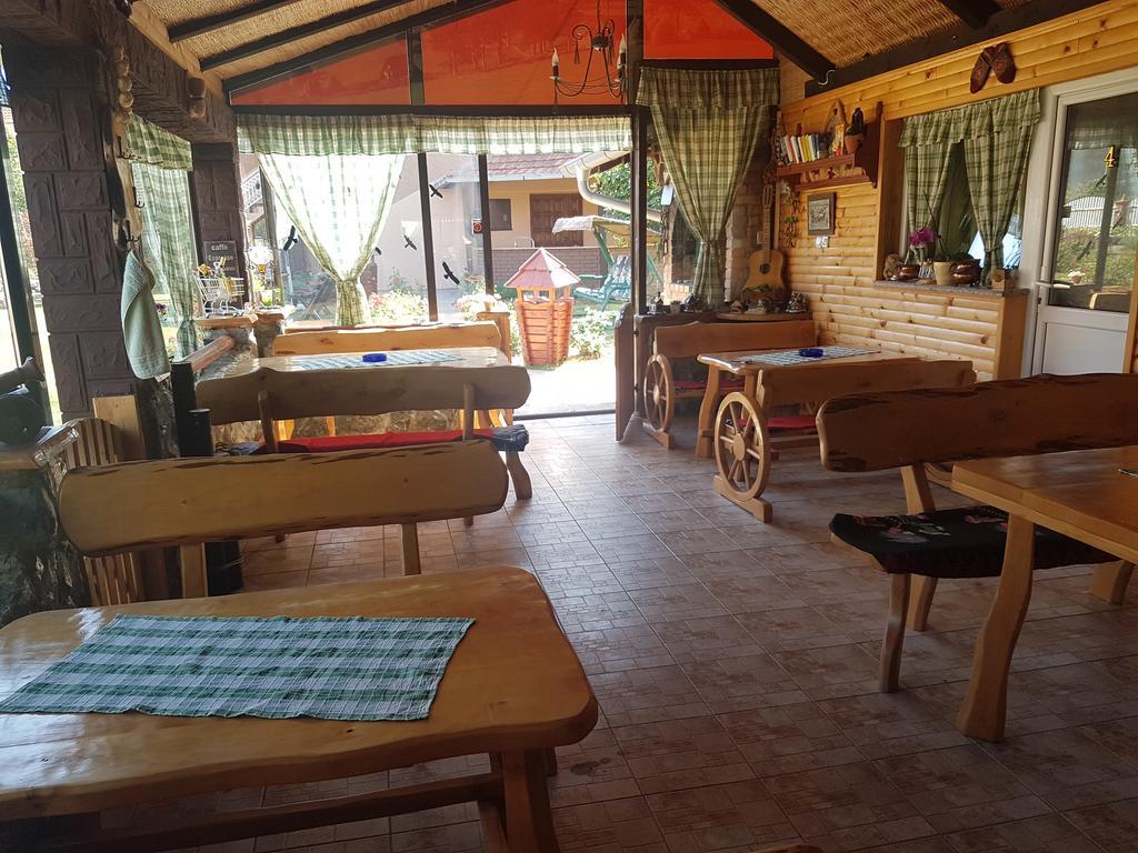 Guest House Rose Smederevska Palanka エクステリア 写真